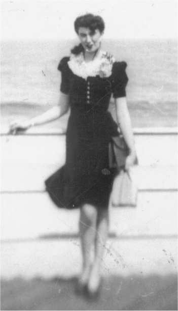 1942 - Age: 20