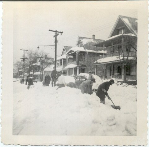 Image:1950 snowstorm on Redman (02).jpg