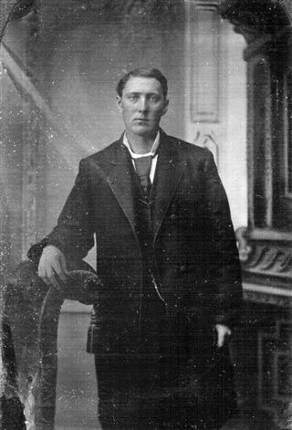 Image:Naaf, John (2).jpg