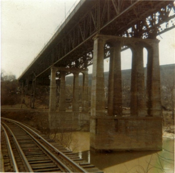 Image:Harvard-Denison bridge 3.jpg