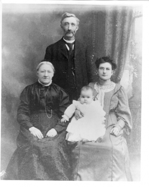 Image:Photo Holmden, Charles Walter , Philena Babcock, Martha Philena Holmden Ganyard, Miss Coresta Mae Ganyard.jpg